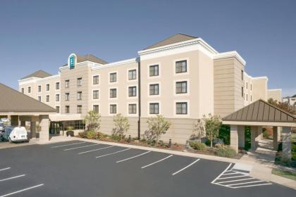 Embassy Suites Cleveland - Beachwood - image 2