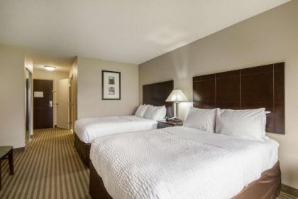 Clarion Hotel Beachwood-Cleveland - image 12