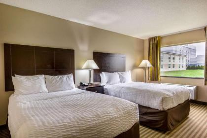 Clarion Hotel Beachwood-Cleveland - image 15