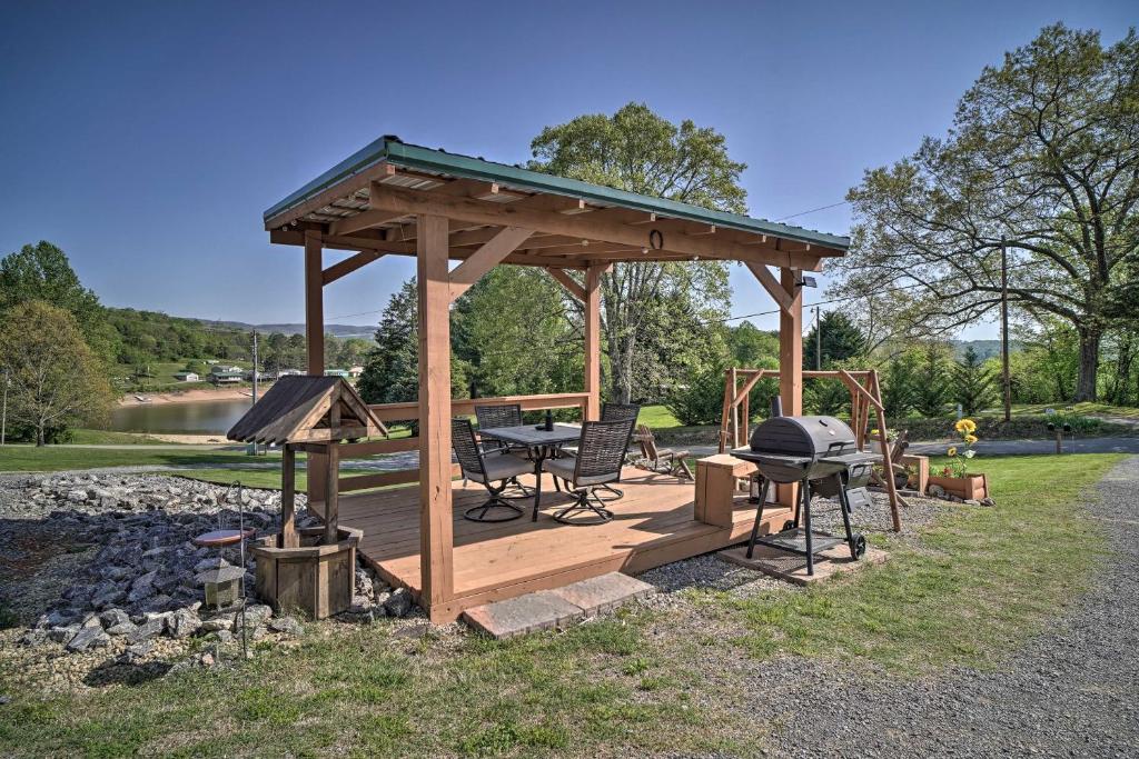 Cherokee Lake Cabin Shared Pavilion and Fire Pit! - image 2