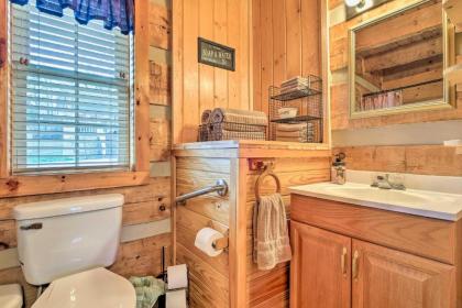 Wheelchair-Accessible Cabin on Cherokee Lake! - image 11