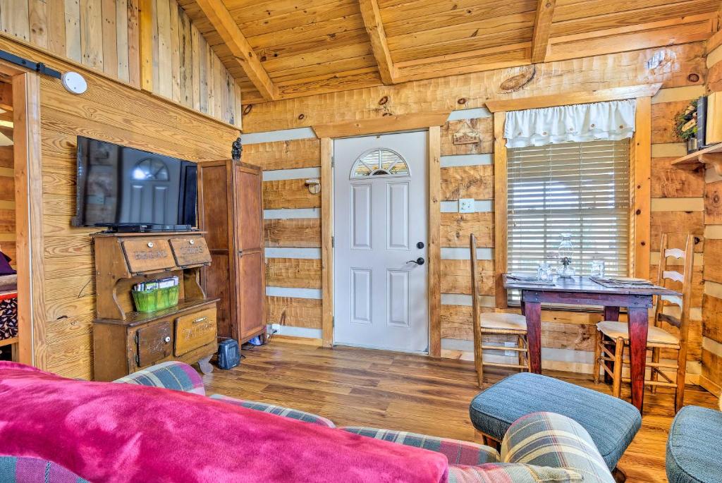 Wheelchair-Accessible Cabin on Cherokee Lake! - image 6