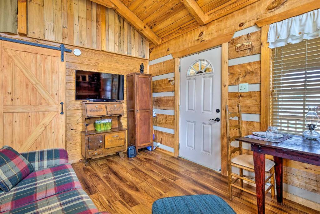 Wheelchair-Accessible Cabin on Cherokee Lake! - image 7