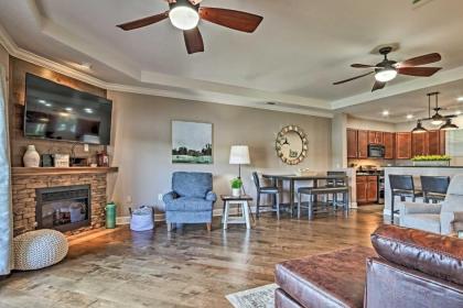 Modern Family Condo with Pano Lake Views and Pool! - image 13