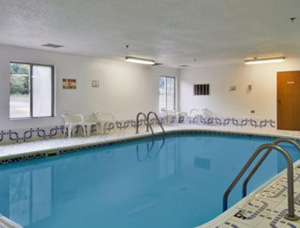 America's Best Value Inn Beardstown - main image