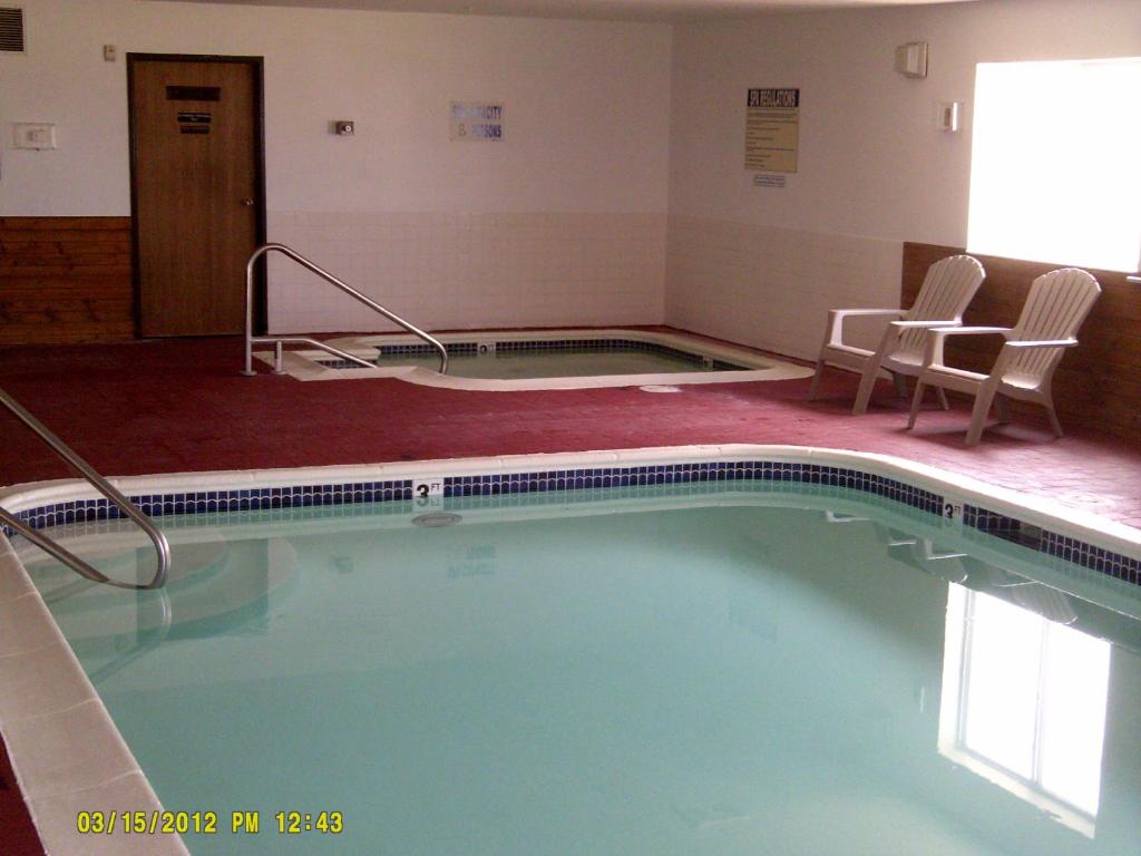 Capri Inn & Suites - Beatrice - image 5