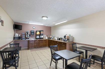 Americas Best Value Inn Beatrice - image 7