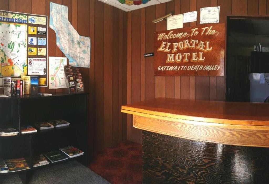 El Portal Motel - image 7