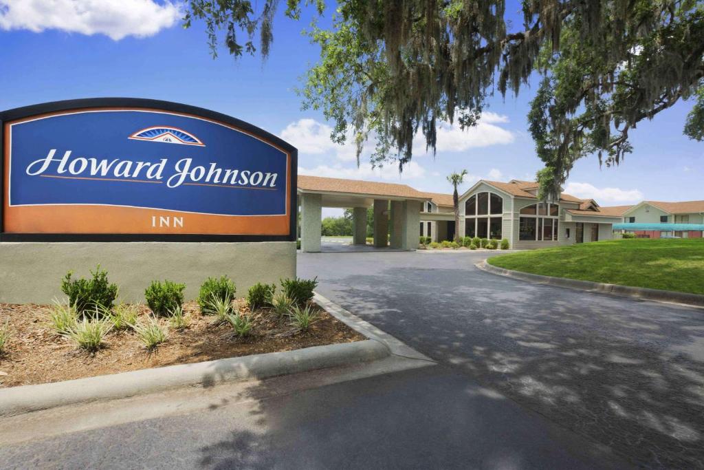 Howard Johnson by Wyndham Beaufort/Parris Island - main image