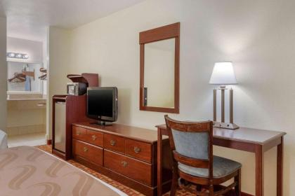 Quality Inn At Town Center - image 12