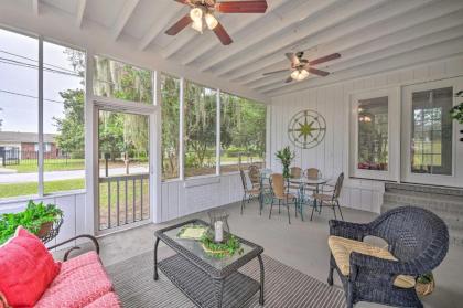 Beaufort Home with Porch 4 Mi from Downtown! - image 5