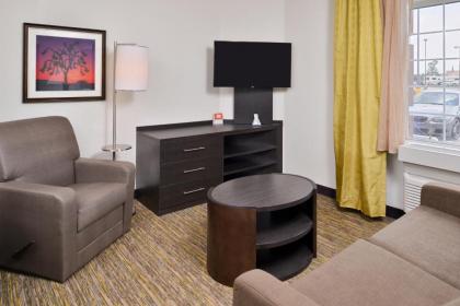 Candlewood Suites Beaumont an IHG Hotel - image 12