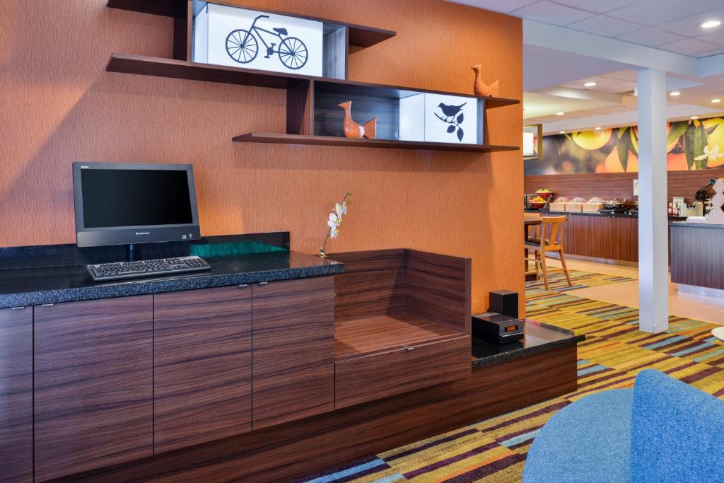 Fairfield Inn & Suites Beaumont - image 6