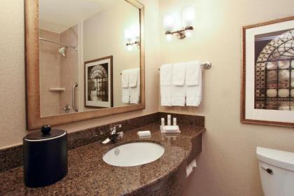 Hilton Garden Inn Beaumont - image 11