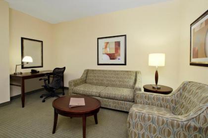 Hilton Garden Inn Beaumont - image 13