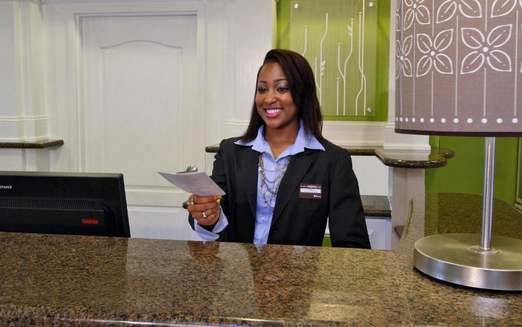 Hilton Garden Inn Beaumont - image 5