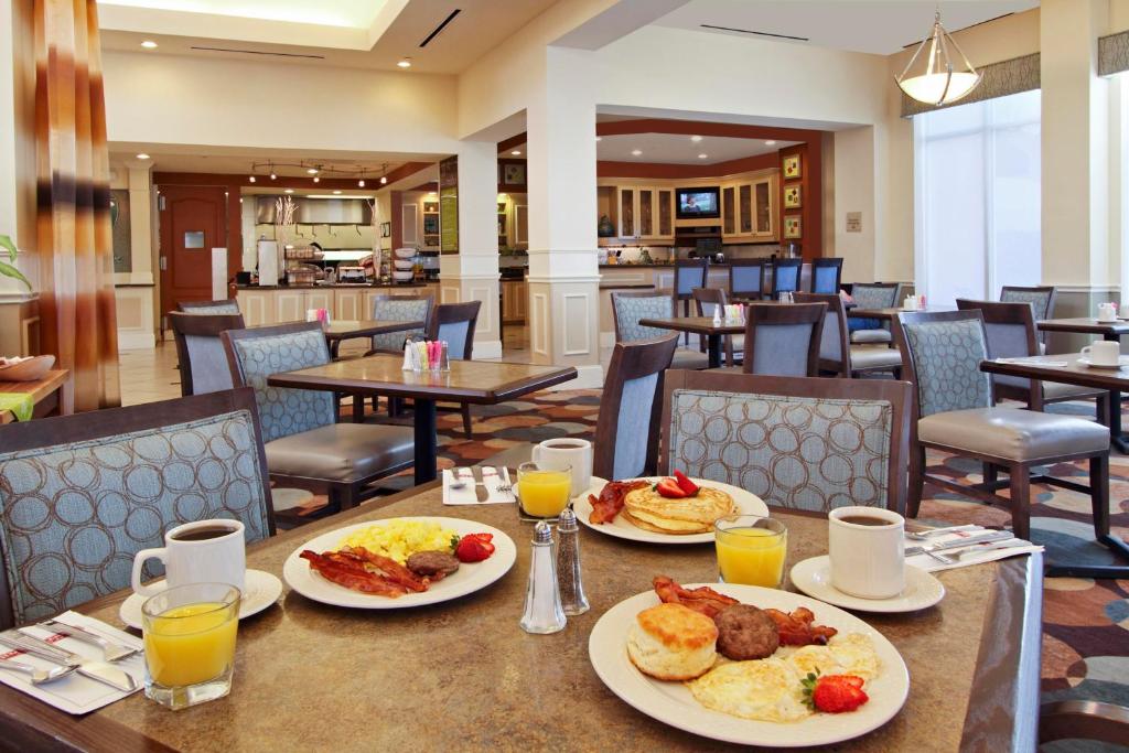 Hilton Garden Inn Beaumont - image 6