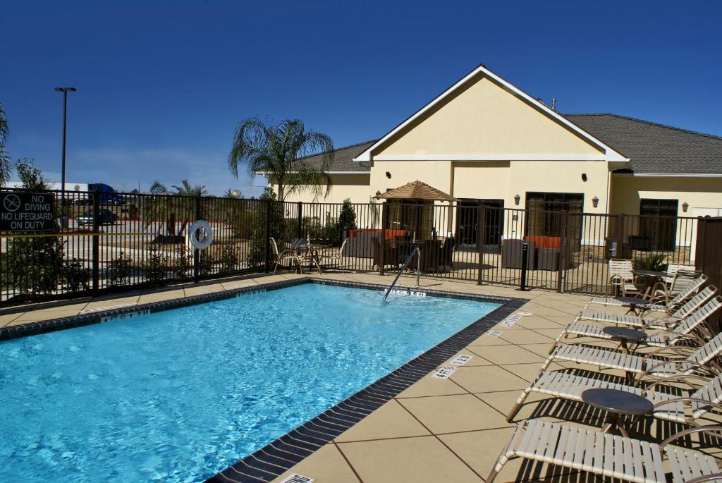 Homewood Suites Beaumont - image 4