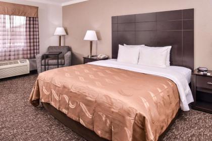 Quality Inn and Suites Beaumont - image 11