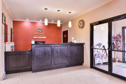 Quality Inn and Suites Beaumont - image 2