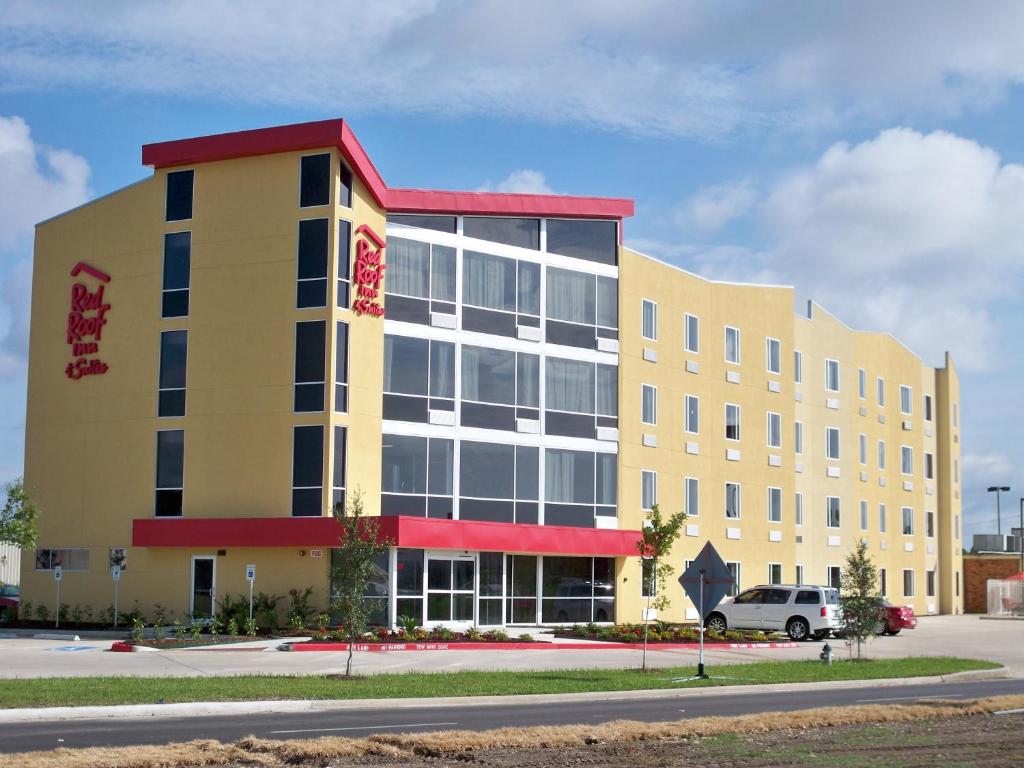 Red Roof Inn & Suites Beaumont - main image