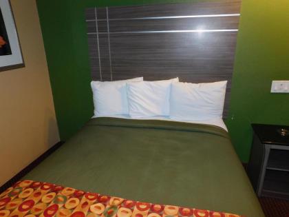 Regency Inn & Suites Beaumont - image 14