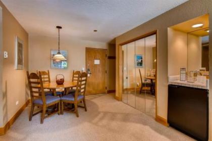 Beaver Creek 3 Bedroom Condo at the Charter Ski-in Ski-out Aveda Amenities included - image 1