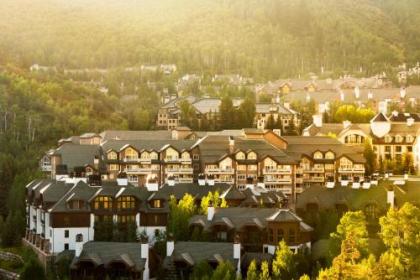 Luxurious 3 Bedroom Walk To Slopes & Beaver Creek Village Condo - image 3