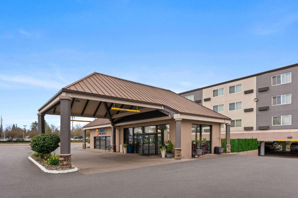 Comfort Inn & Suites Beaverton - Portland West - image 7