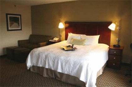 Hampton Inn Beckley - image 11