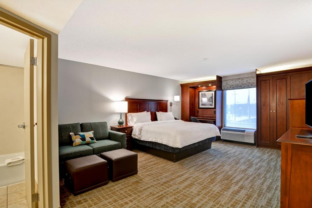 Hampton Inn Beckley - image 5