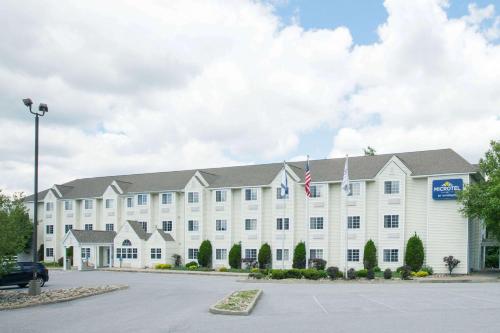 Microtel Inn by Wyndham Beckley - main image