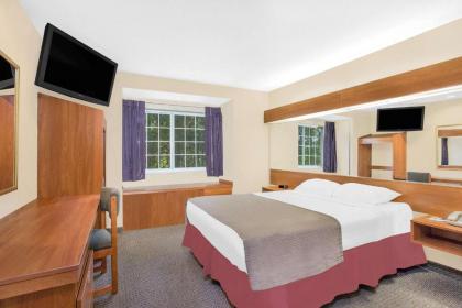 Microtel Inn & Suites Beckley East - image 13