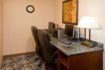 Holiday Inn Express Hotel & Suites Bedford an IHG Hotel - image 15