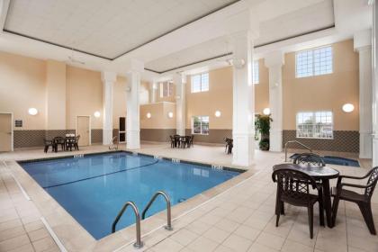 Country Inn & Suites by Radisson Manchester Airport NH - image 11