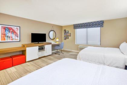 Hampton Inn & Suites Oakwood Village-Cleveland - image 7