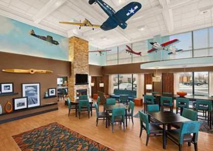 Hampton Inn Chicago-Midway Airport - image 12