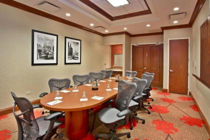 Hilton Garden Inn Chicago/Midway Airport - image 4