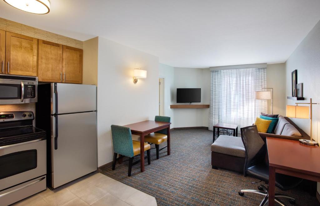 Residence Inn Chicago Midway Airport - image 2