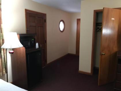 Motel Town House - image 11