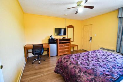 Economy Inn Beebe - image 15