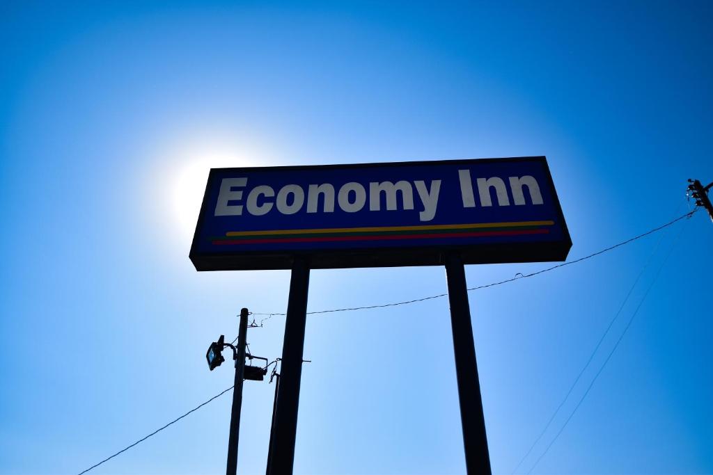 Economy Inn Beebe - image 2