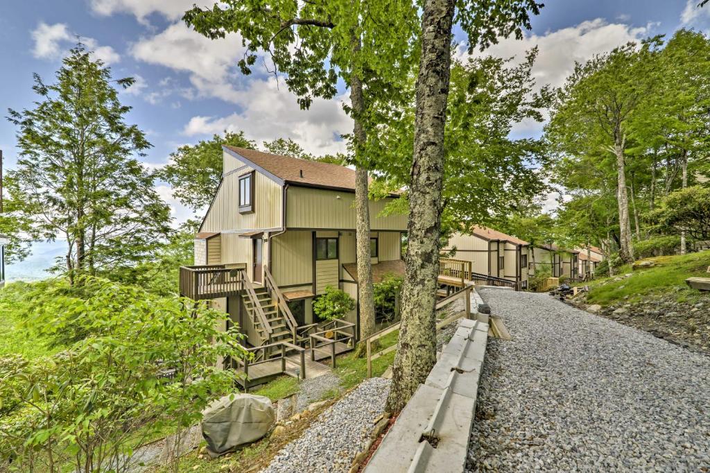 Updated Beech Mountain Condo with Mountain Views! - image 5