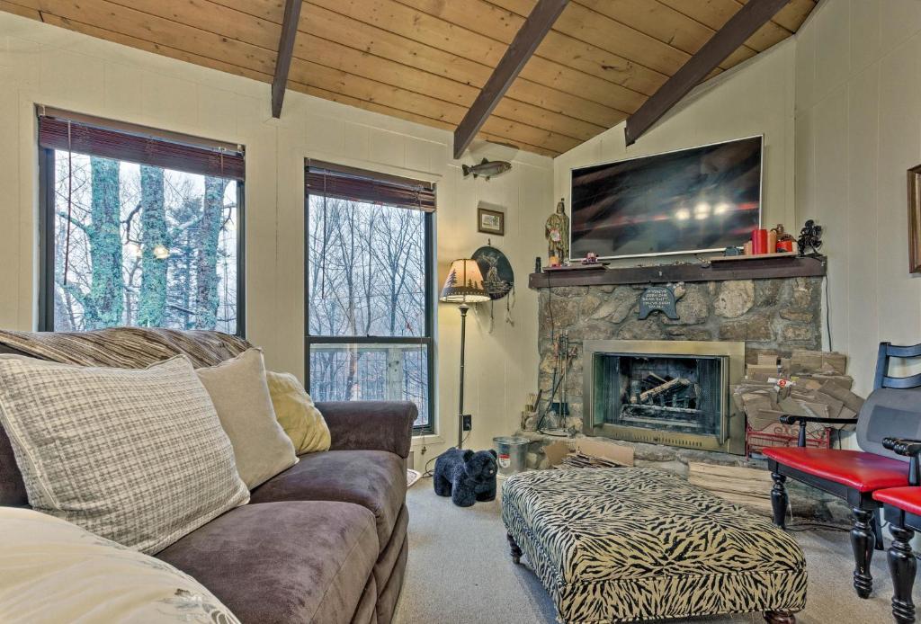 Beech Mountain Ski Escape with Deck and Mtn Views! - main image