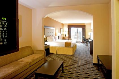 Holiday Inn Express and Suites Beeville an IHG Hotel - image 15