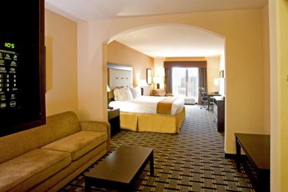 Holiday Inn Express and Suites Beeville an IHG Hotel - image 3