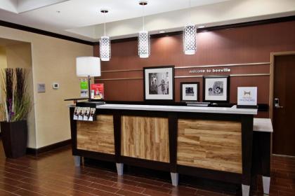 Hampton Inn Beeville - image 13