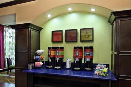 Hampton Inn Beeville - image 5