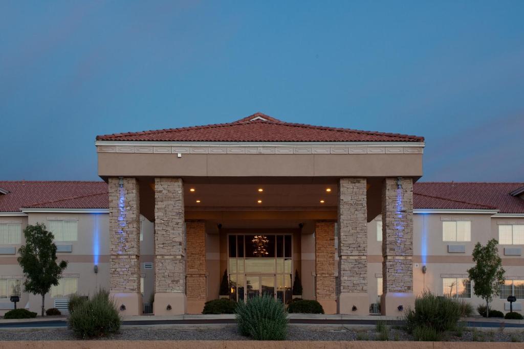 Baymont by Wyndham Belen NM - main image