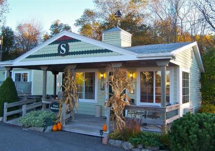 Seascape Motel And Cottages